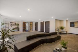 hotel 28 boise airport ascend hotel collection