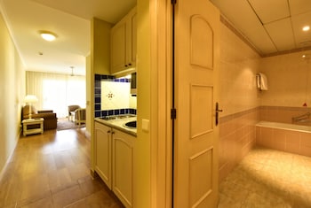 pestana village garden hotel