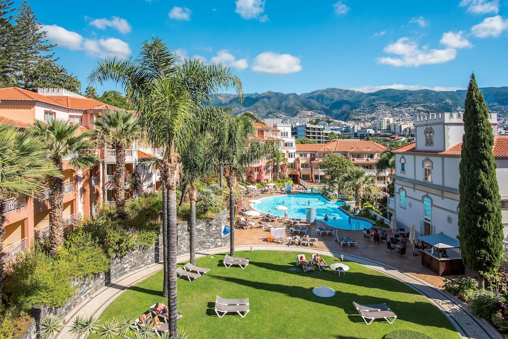 pestana village garden hotel