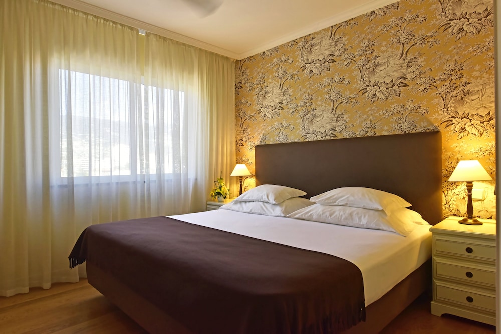 pestana village garden hotel