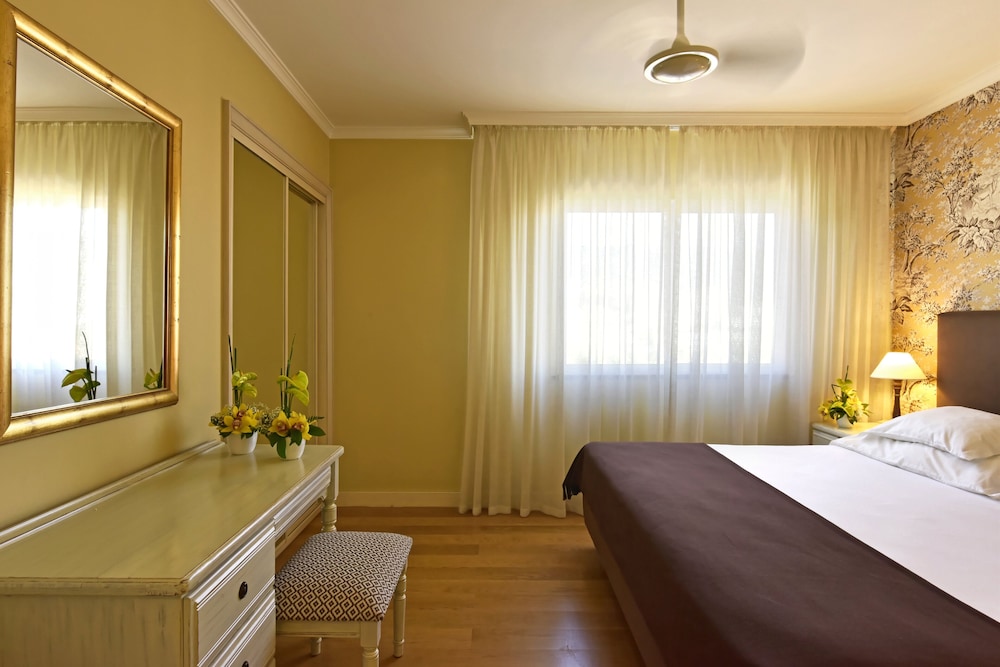 pestana village garden hotel