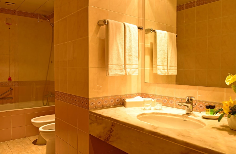 pestana village garden hotel