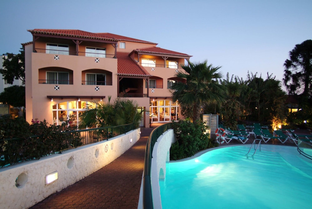 pestana village garden hotel