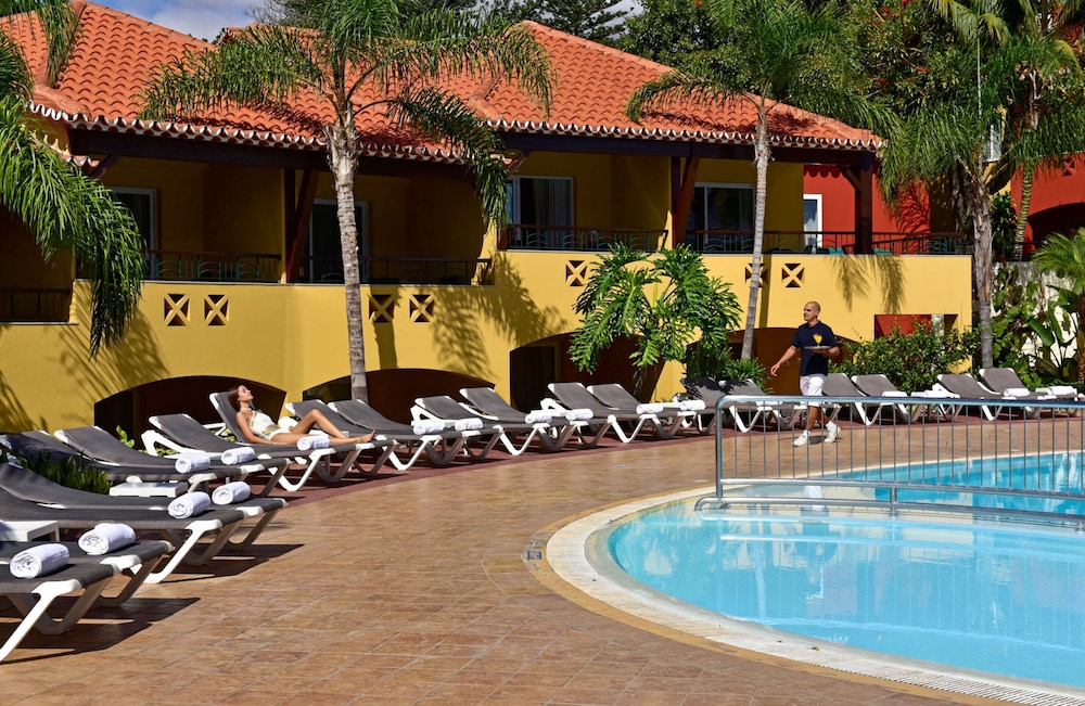pestana village garden hotel