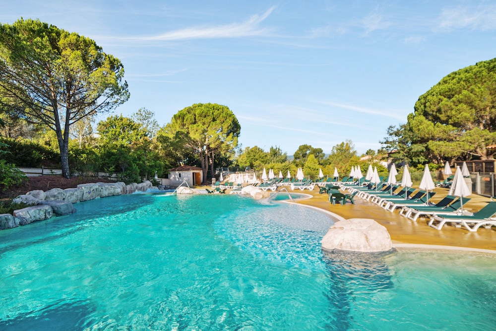 village le rouret pierre and vacances