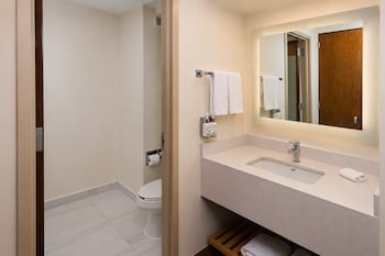 Holiday Inn Express Tecnologico,Monterrey>>Contry,3 star
