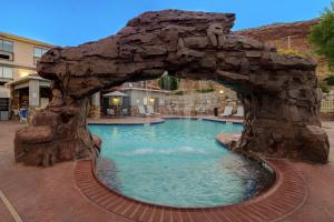 holiday inn express and suites moab by ihg