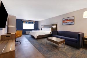 holiday inn express and suites moab by ihg