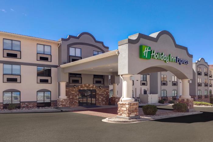 holiday inn express and suites moab by ihg