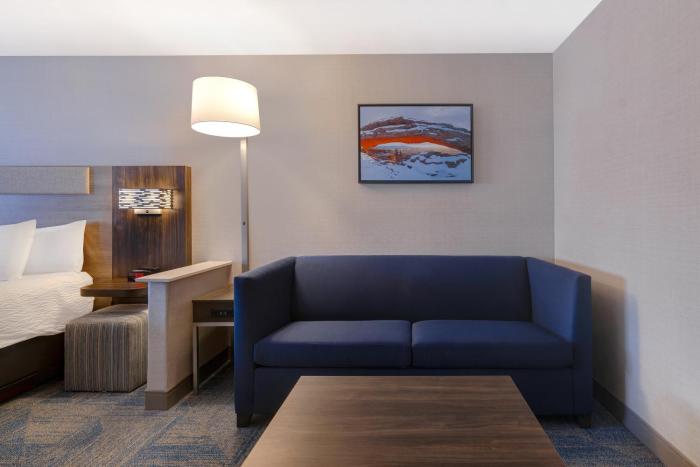 holiday inn express and suites moab by ihg