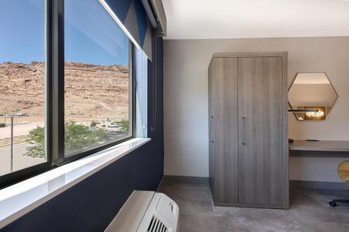 holiday inn express and suites moab by ihg