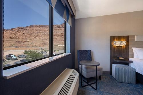 holiday inn express and suites moab by ihg