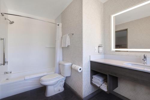 holiday inn express and suites moab by ihg