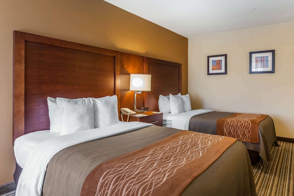 comfort inn hall of fame