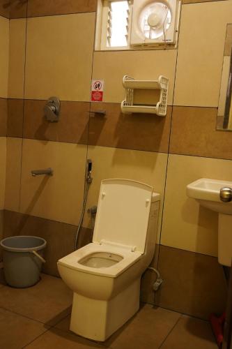 As Homes,Edapalli>>Kochi,4 star