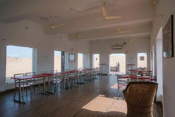 bhati desert camp raisar bikaner