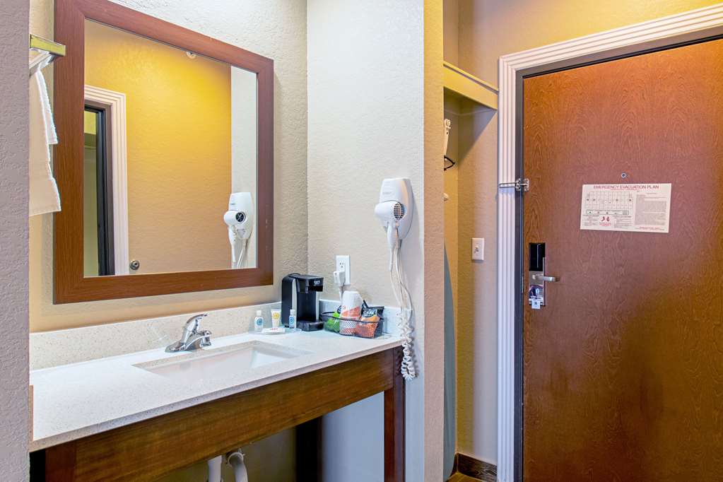 comfort inn and suites fredericksburg
