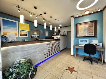 days inn by wyndham suites fredericksburg