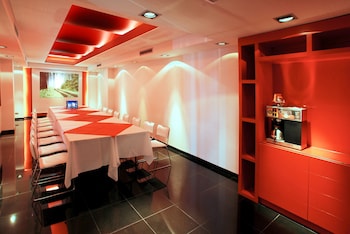 Hotel Real Del Río,Tijuana>>San Diego,4 star