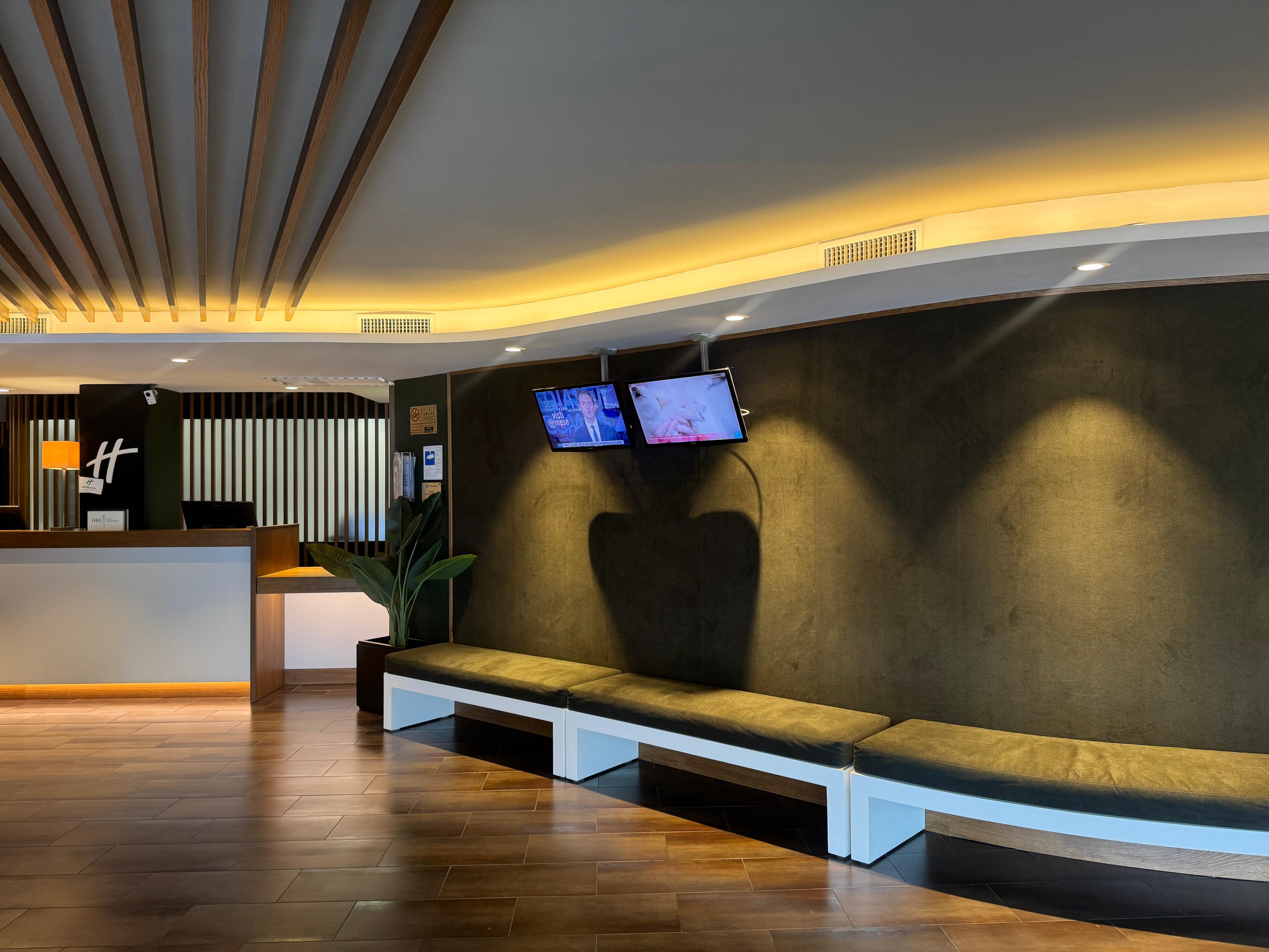 holiday inn naples by ihg