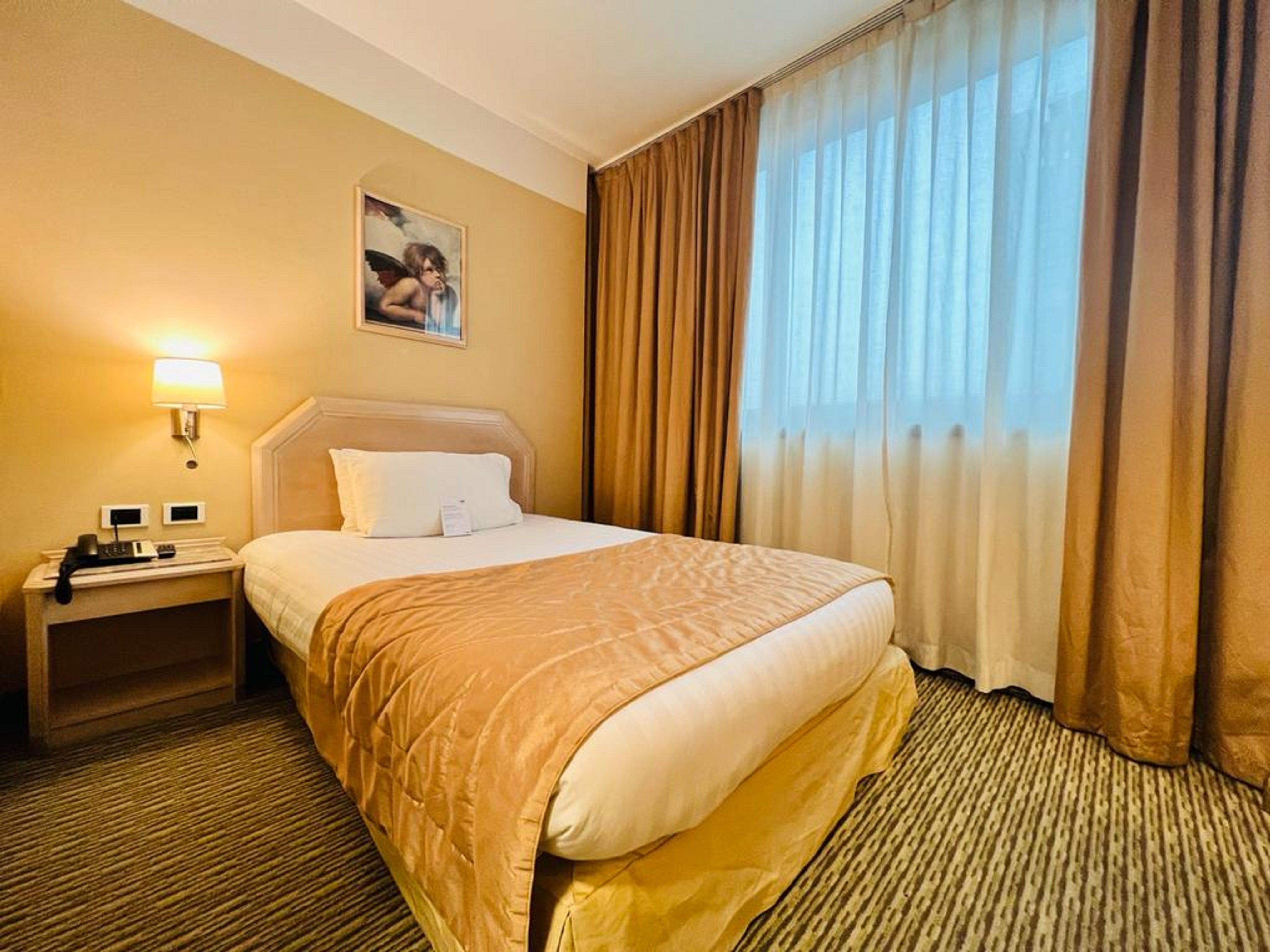 holiday inn naples by ihg