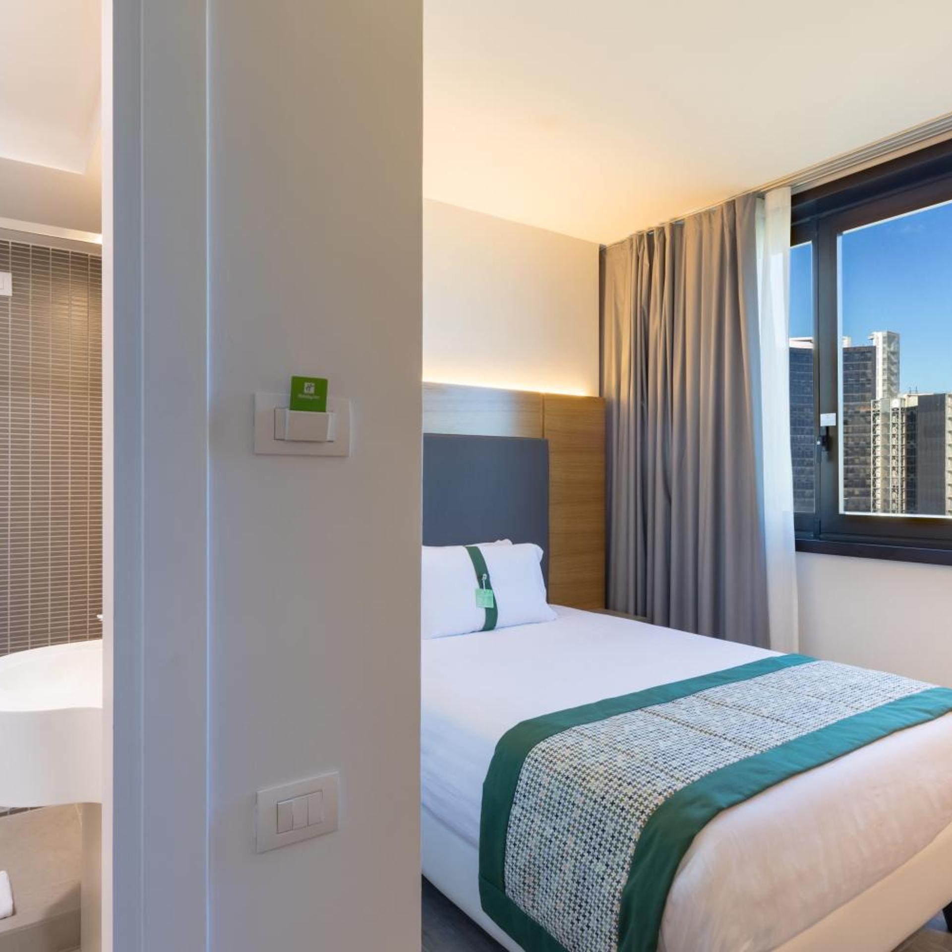 holiday inn naples by ihg