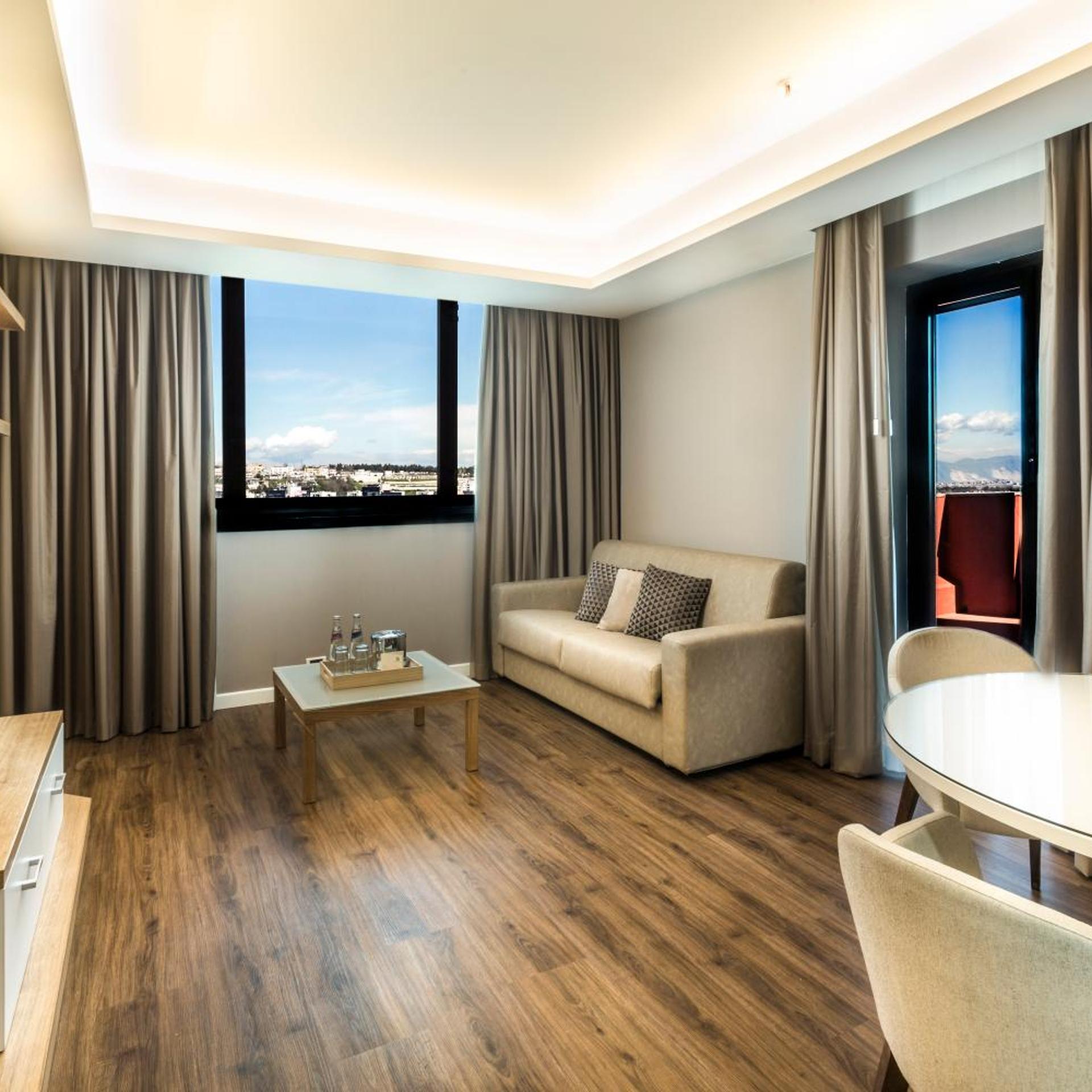 holiday inn naples by ihg