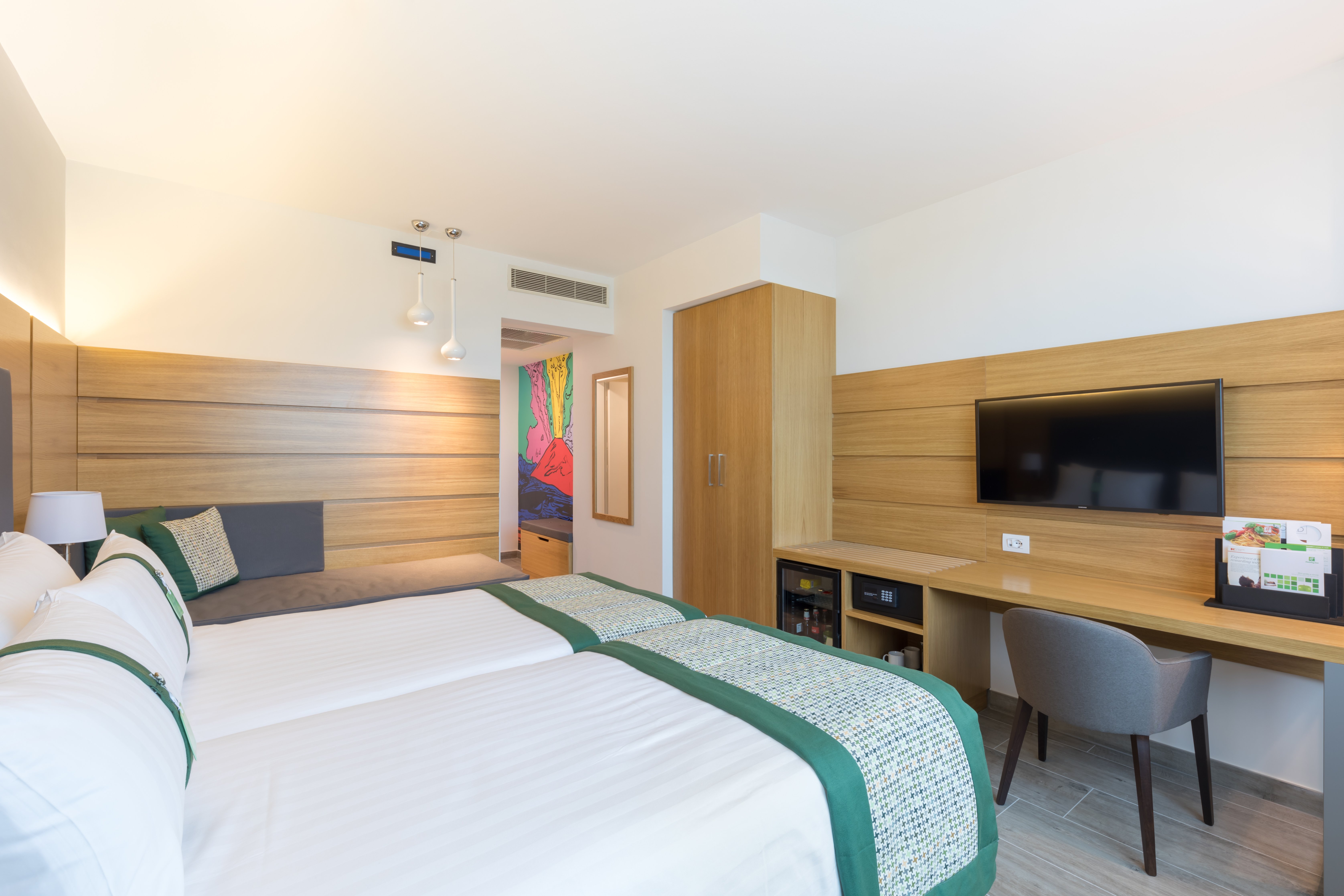 holiday inn naples by ihg