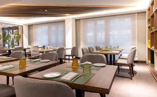 holiday inn naples by ihg