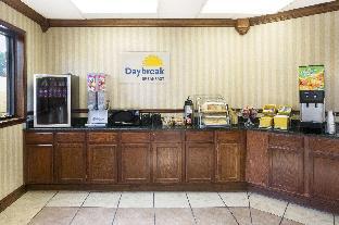 days inn by wyndham columbus north fort moore