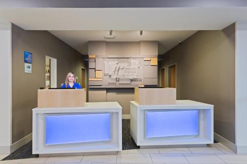 holiday inn express and suites tavares leesburg