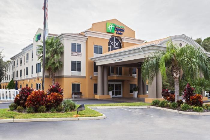 holiday inn express and suites tavares leesburg