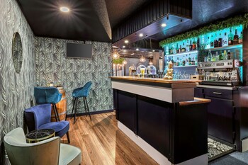 sure hotel by best western calais coquelles tunnel s manche