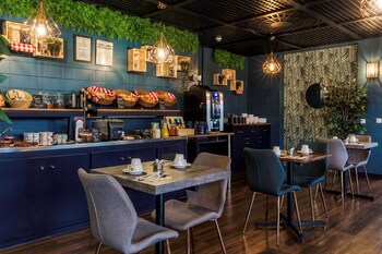 sure hotel by best western calais coquelles tunnel s manche
