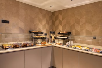 best western plus le fairway hotel and spa golf darras