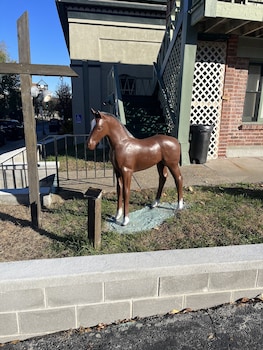 community court motel