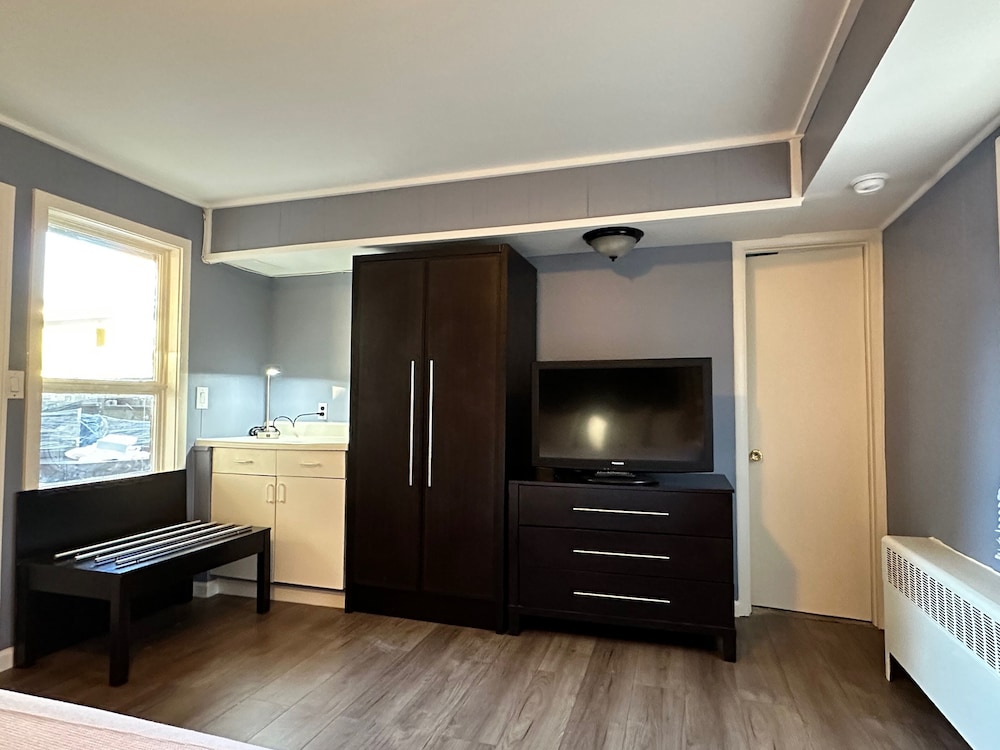 community court motel