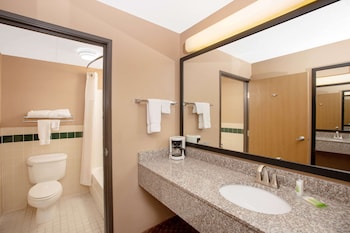 americinn by wyndham coralville