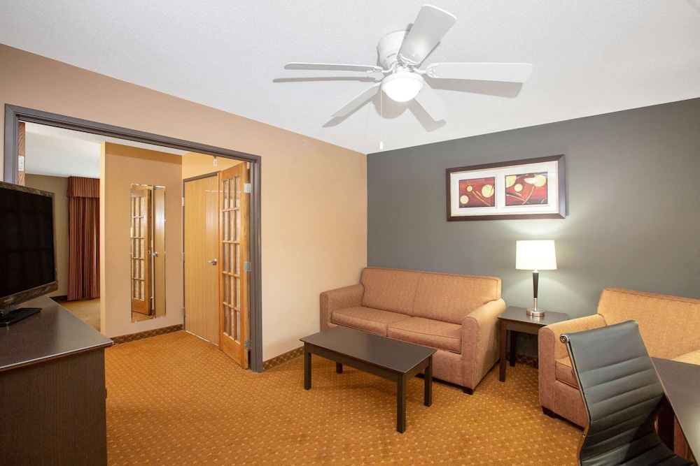 americinn by wyndham coralville