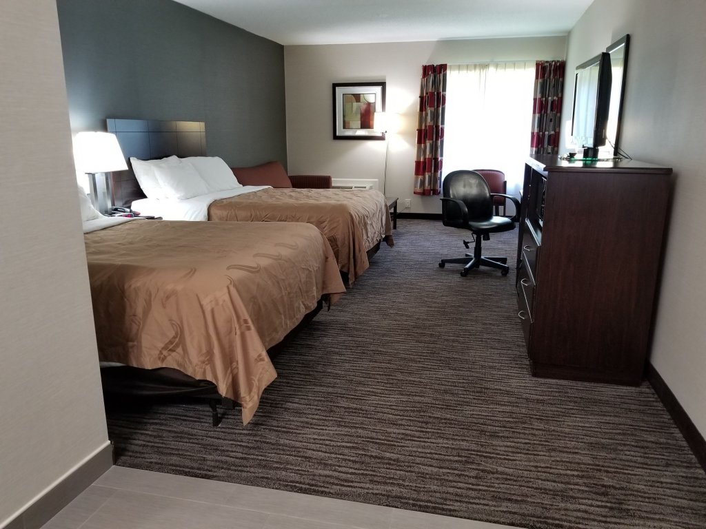 Quality Inn & Suites Danbury Near University,Fairfield>>Danbury,3 star