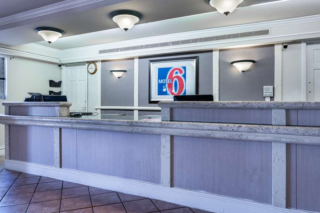 motel 6 monroe la