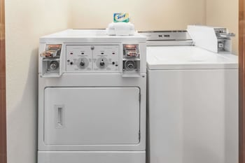 Super 8 By Wyndham Merrillville,Indiana>>Merrillville,2 star