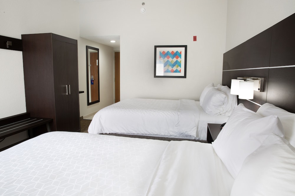 holiday inn express and suites dayton huber heights by ihg