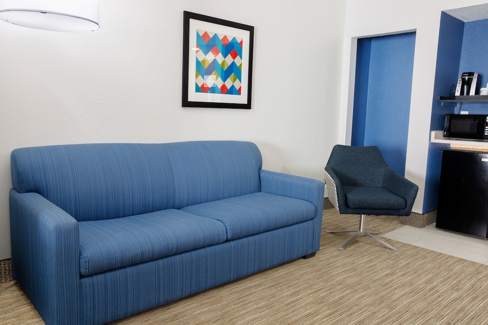 holiday inn express and suites dayton huber heights by ihg