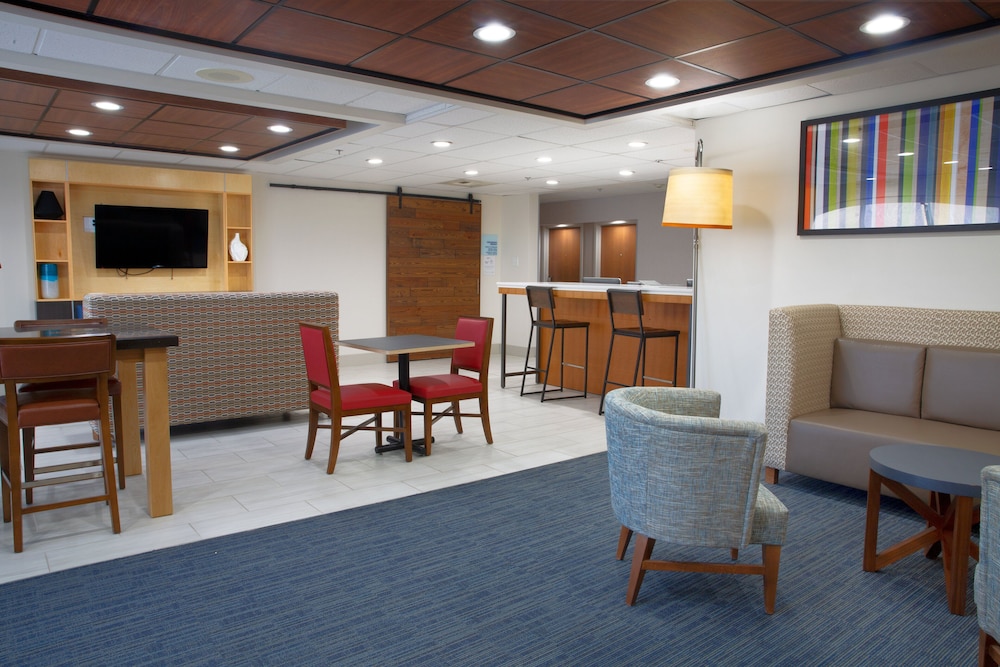holiday inn express and suites dayton huber heights by ihg