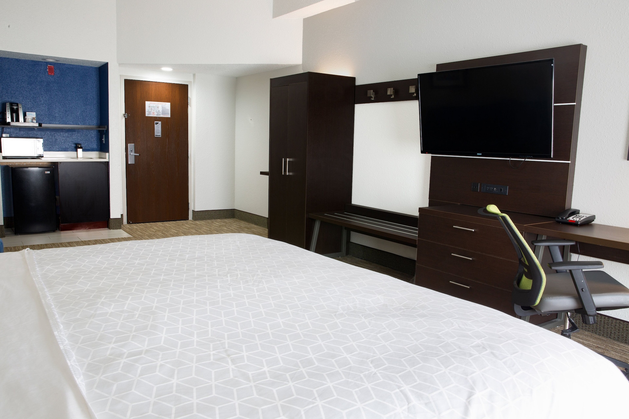 holiday inn express and suites dayton huber heights by ihg