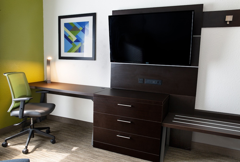 holiday inn express and suites dayton huber heights by ihg