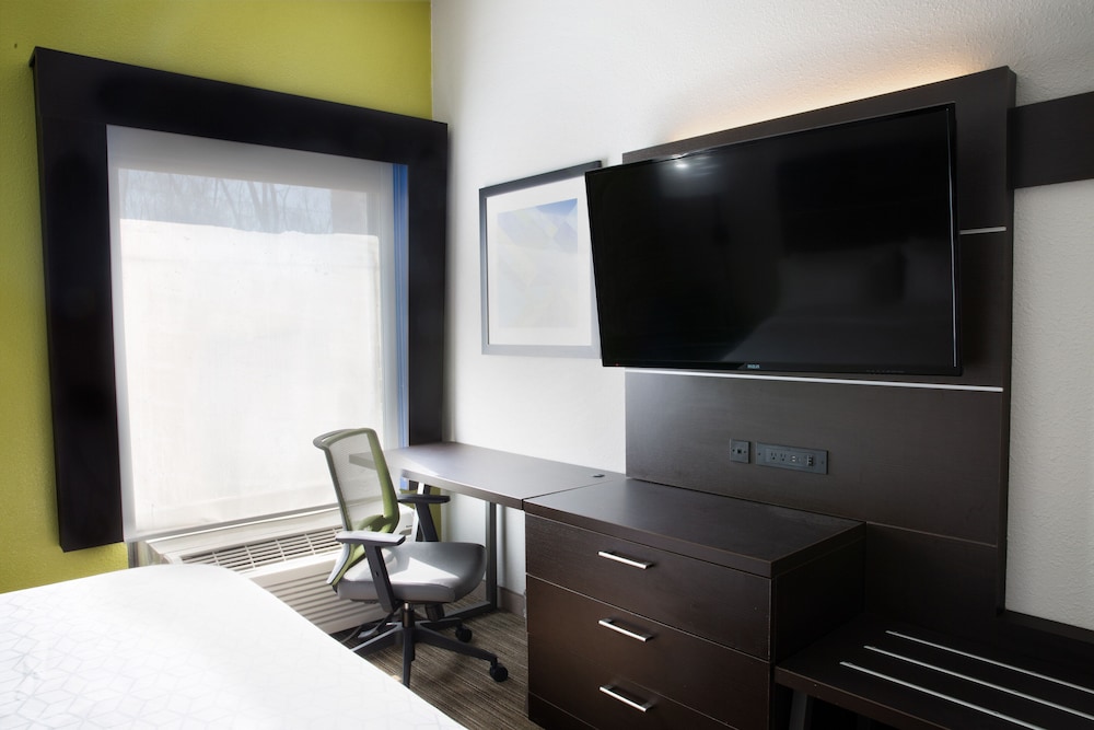 holiday inn express and suites dayton huber heights by ihg
