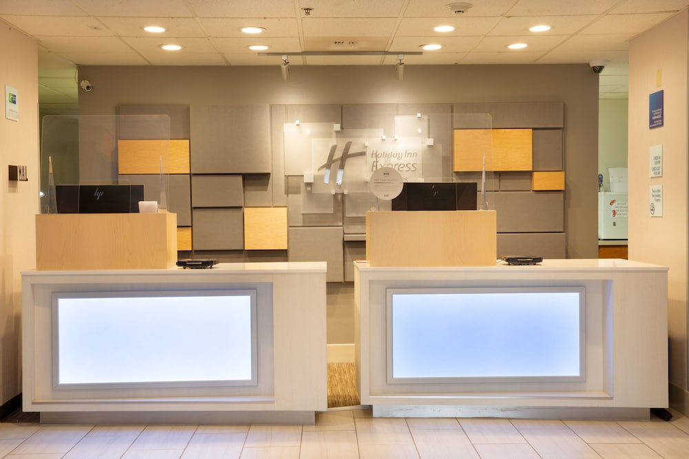 holiday inn express and suites dayton huber heights by ihg