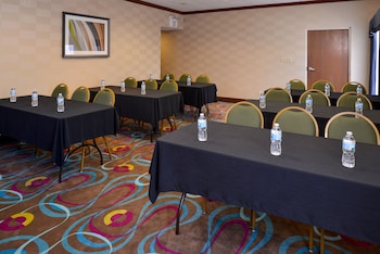 holiday inn express and suites dayton huber heights by ihg